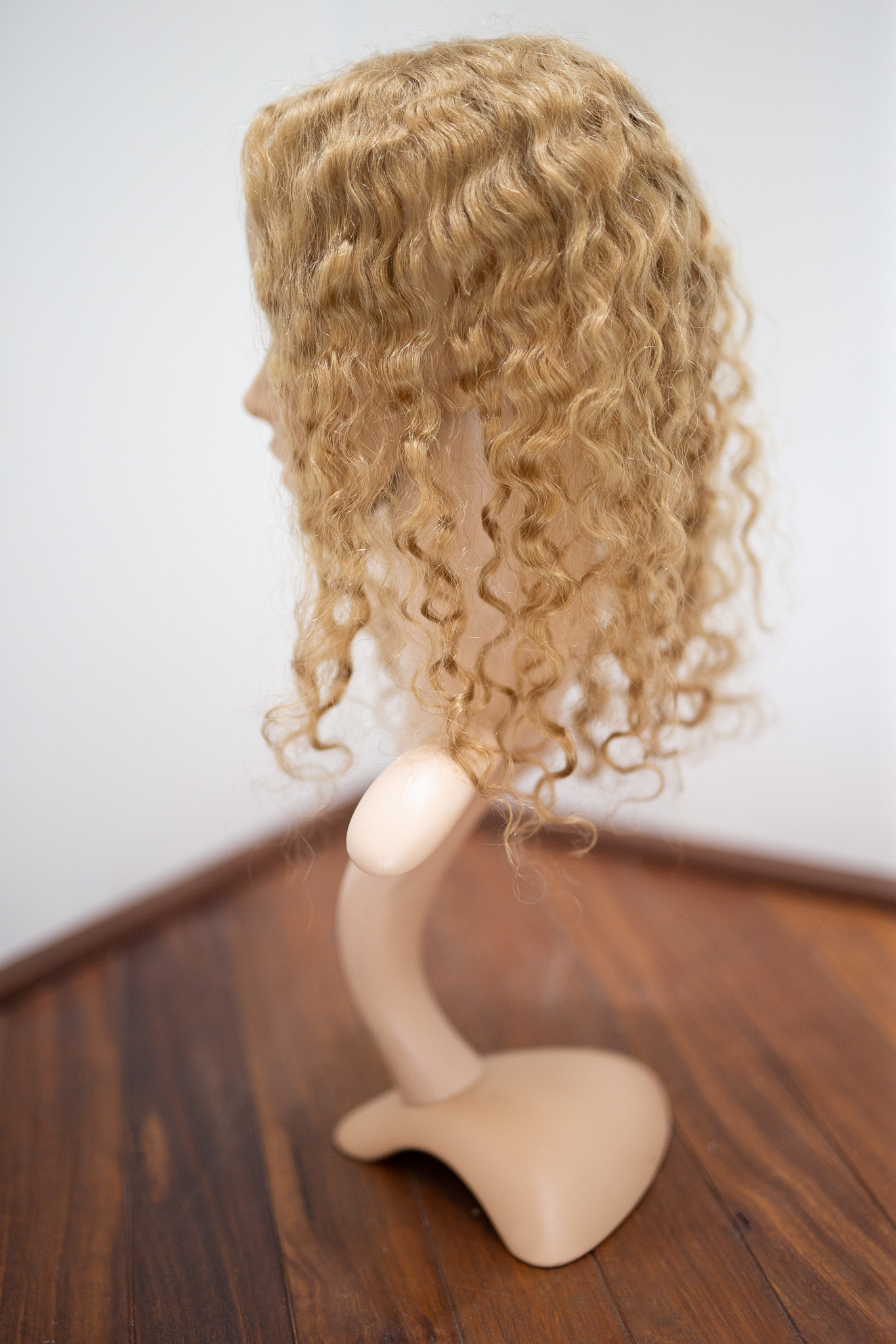 Curly 11