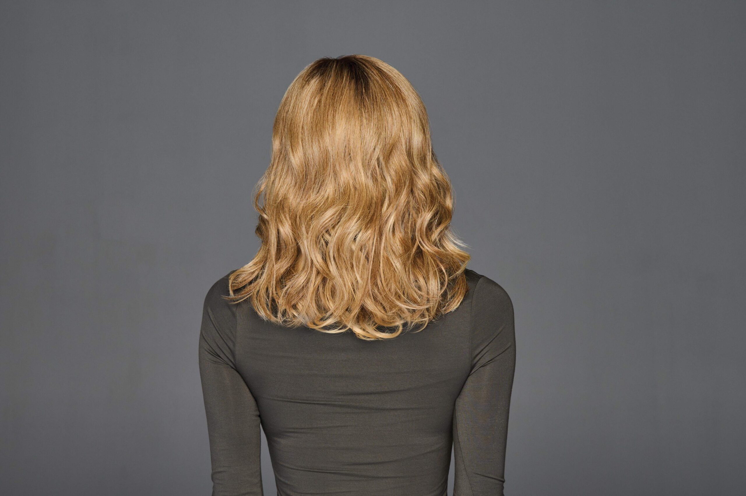 RW - Top Billing 14 - Model - Side 3